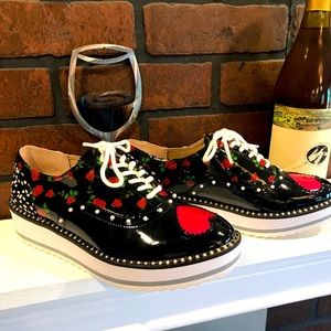 BETSEY JOHNSON Marti Floral Rose Sneakers!